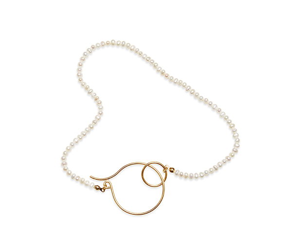 Open hoop pearl necklace